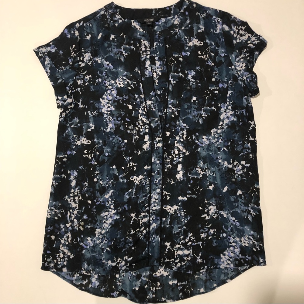 Simply Vera By Vera Wang Womans Top sizeS Floral Patterns Blue, Blqck and White